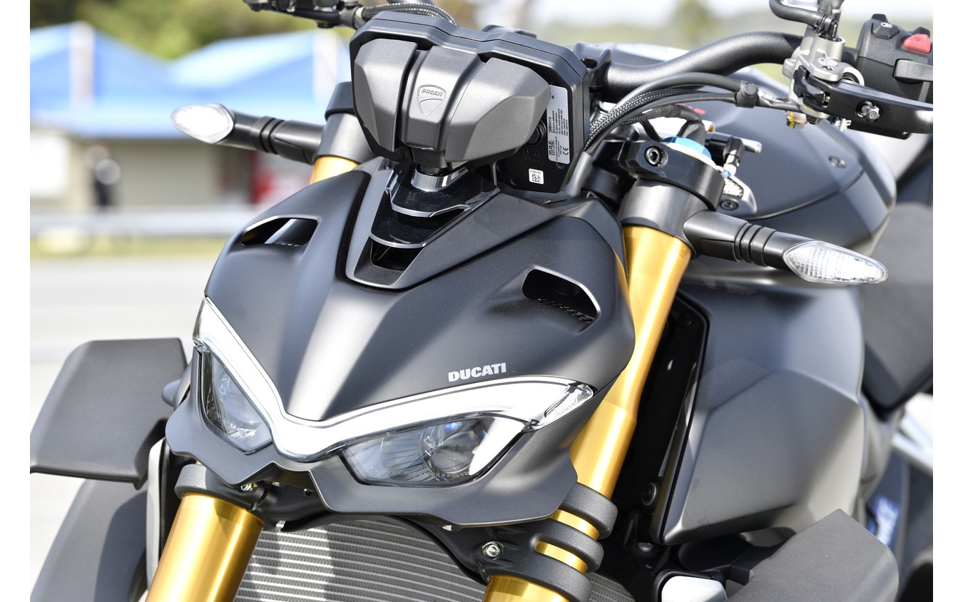 ドゥカティ ストリートファイターv4s 試乗 行き過ぎた鋭さは影を潜め 懐が深いマシンに 鈴木大五郎 4枚目の写真 画像 レスポンス Response Jp