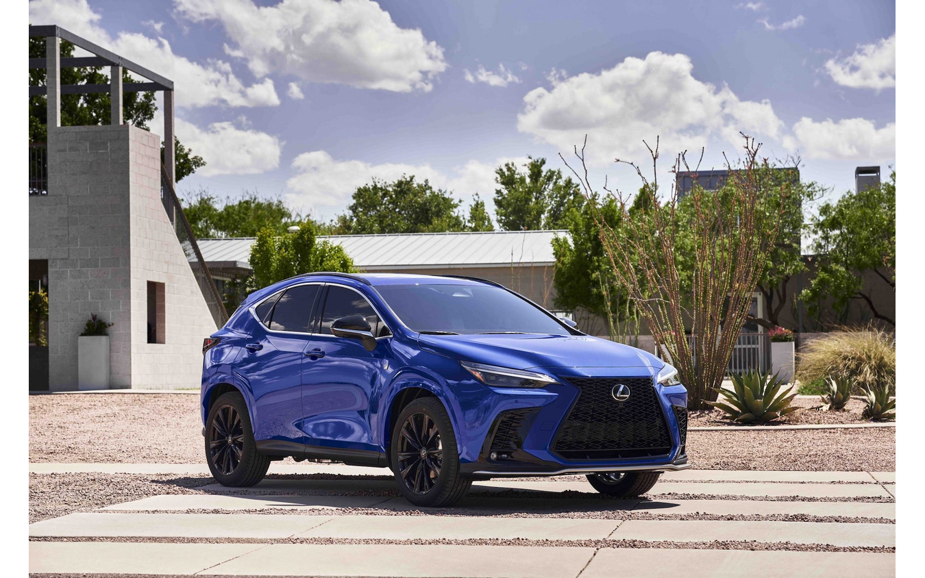 レクサスNX新型:450h+F SPORT