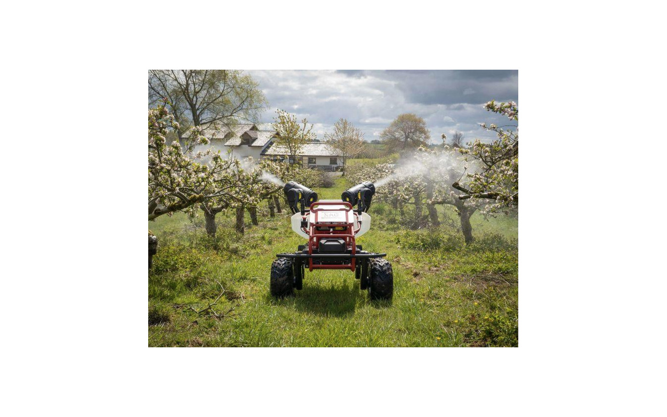 世界初の量産型農業用無人車『R150』