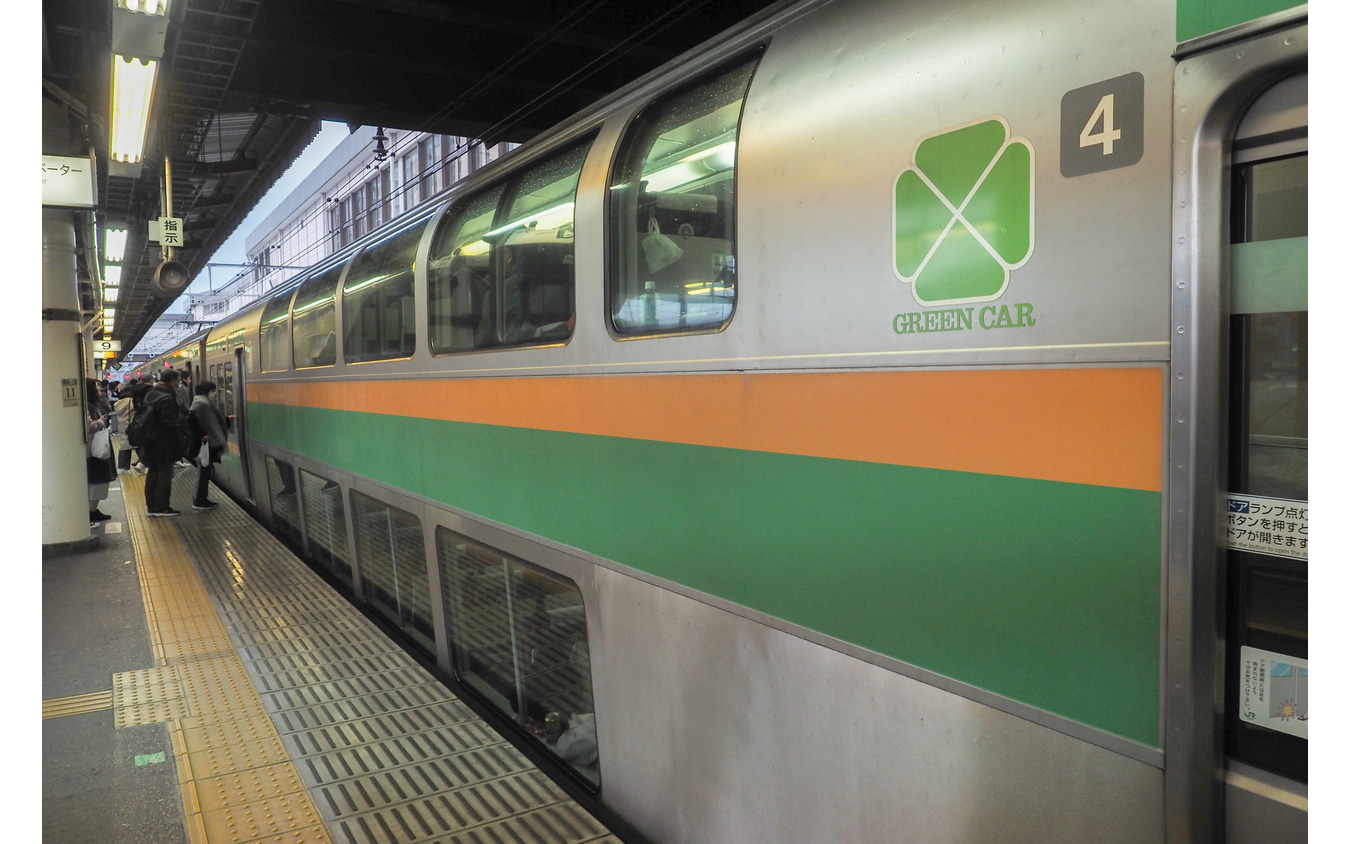 臨時列車ではグリーン車を連結していても利用できない。東北新幹線ではE5系を使用する臨時列車でグランクラスを含むグリーン車を利用できない。写真は東北本線(宇都宮線)のグリーン車。