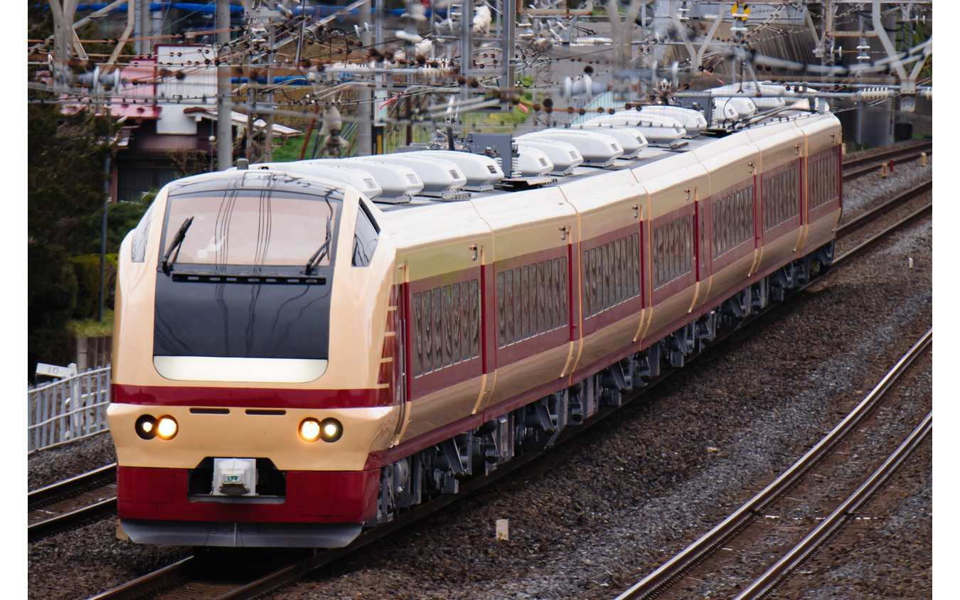国鉄特急色のE653系