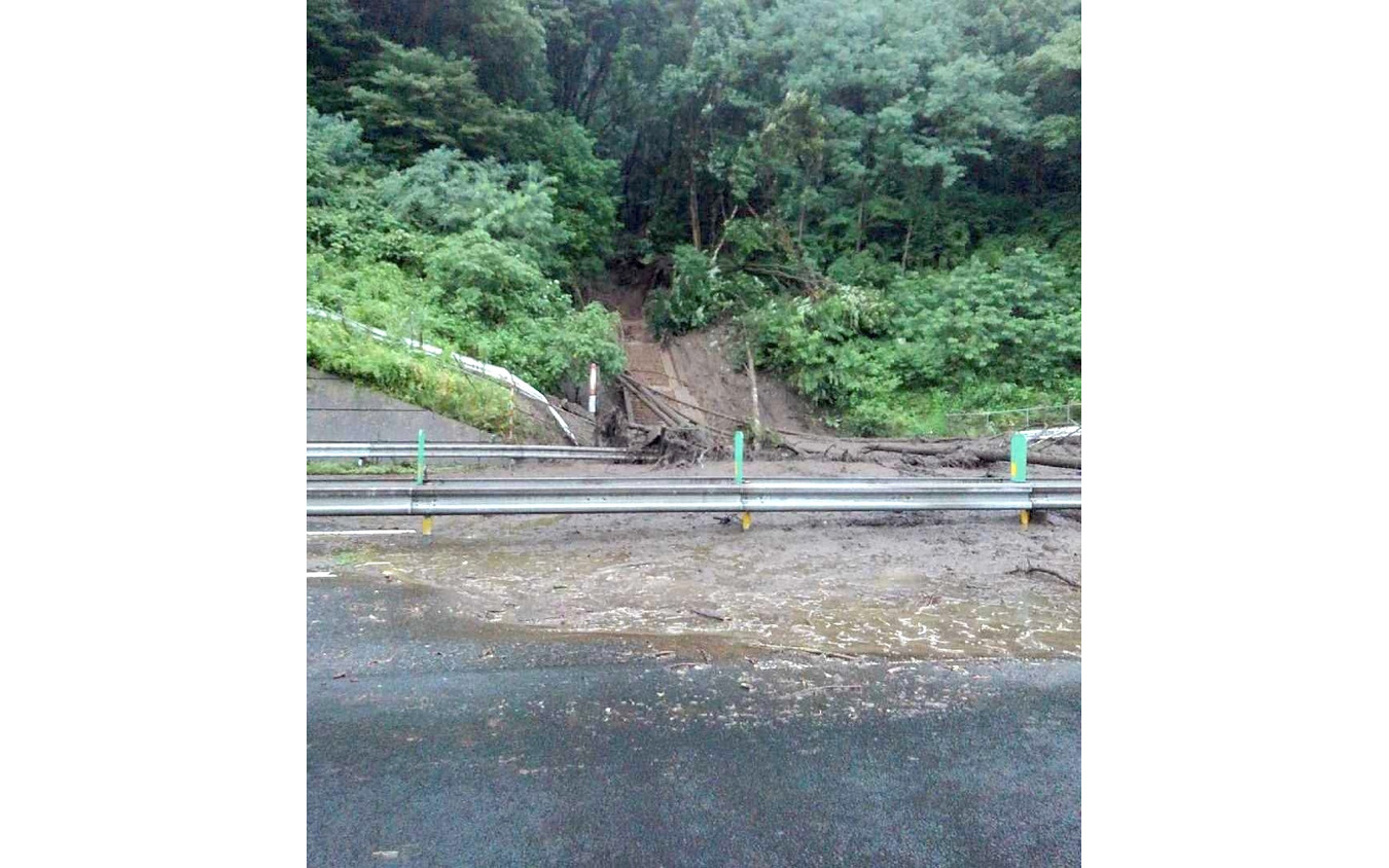大雨で高速道路3路線が通行止め 8月15日まとめ レスポンス Response Jp