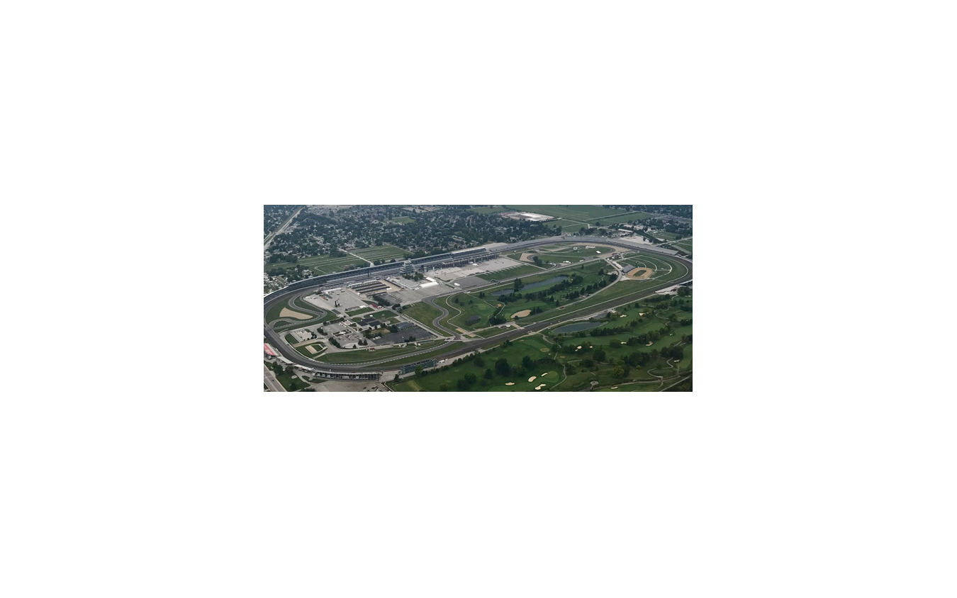Indianapolis Motor Speedway（全長約4km）