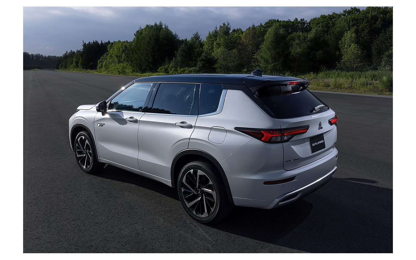 三菱 アウトランダーPHEV 新型