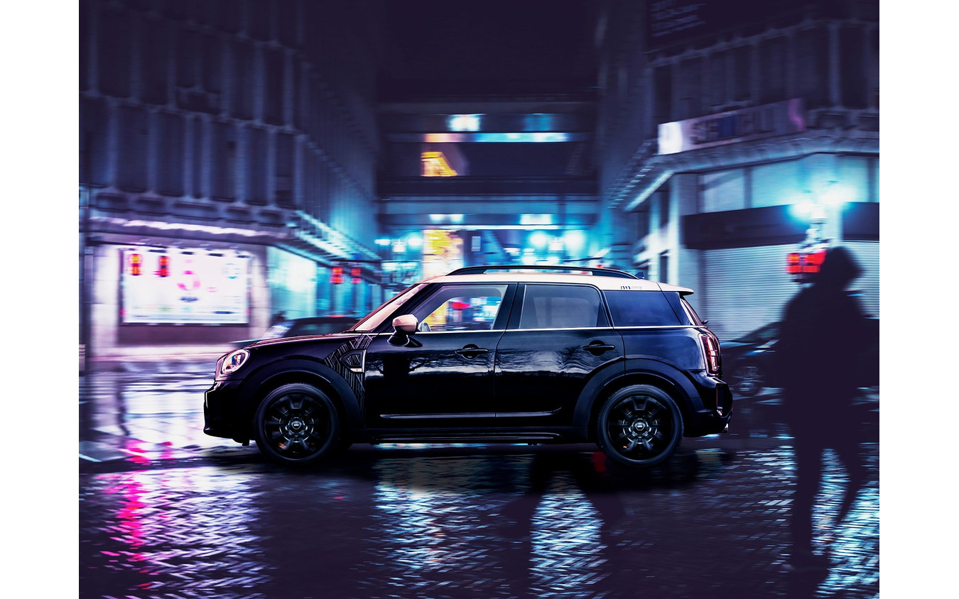 MINI クロスオーバー・シャドーエディション