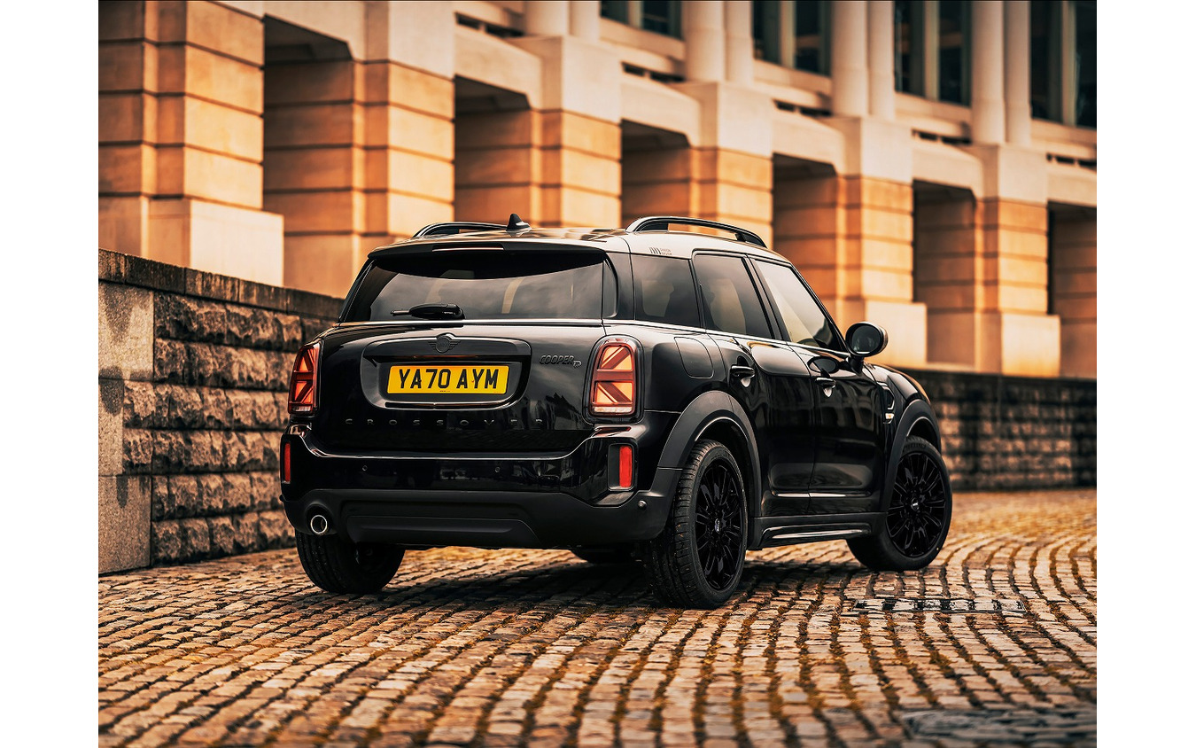 MINI クロスオーバー・シャドーエディション
