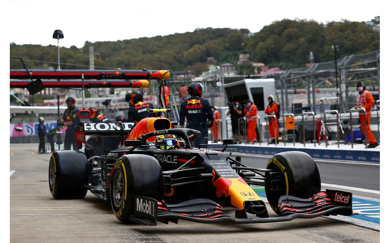 レッドブル・ホンダの#11 セルジオ・ペレス(2021年ロシアGP)。