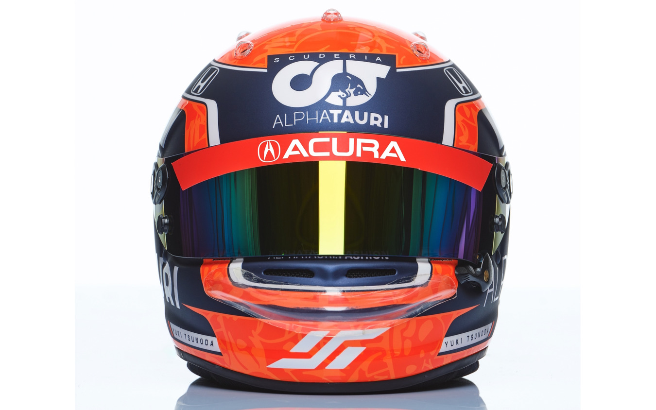 角田裕毅のヘルメットバイザーも“ACURA仕様”に(2021年アメリカGPで実際に使用する予定のヘルメットは次写真)。