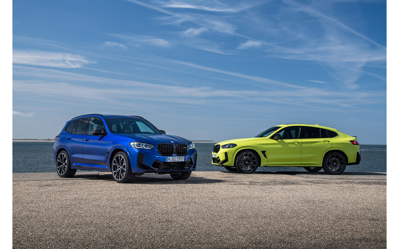 BMW X3 Mコンペティション（左）とBMW X4 Mコンペティション（右）