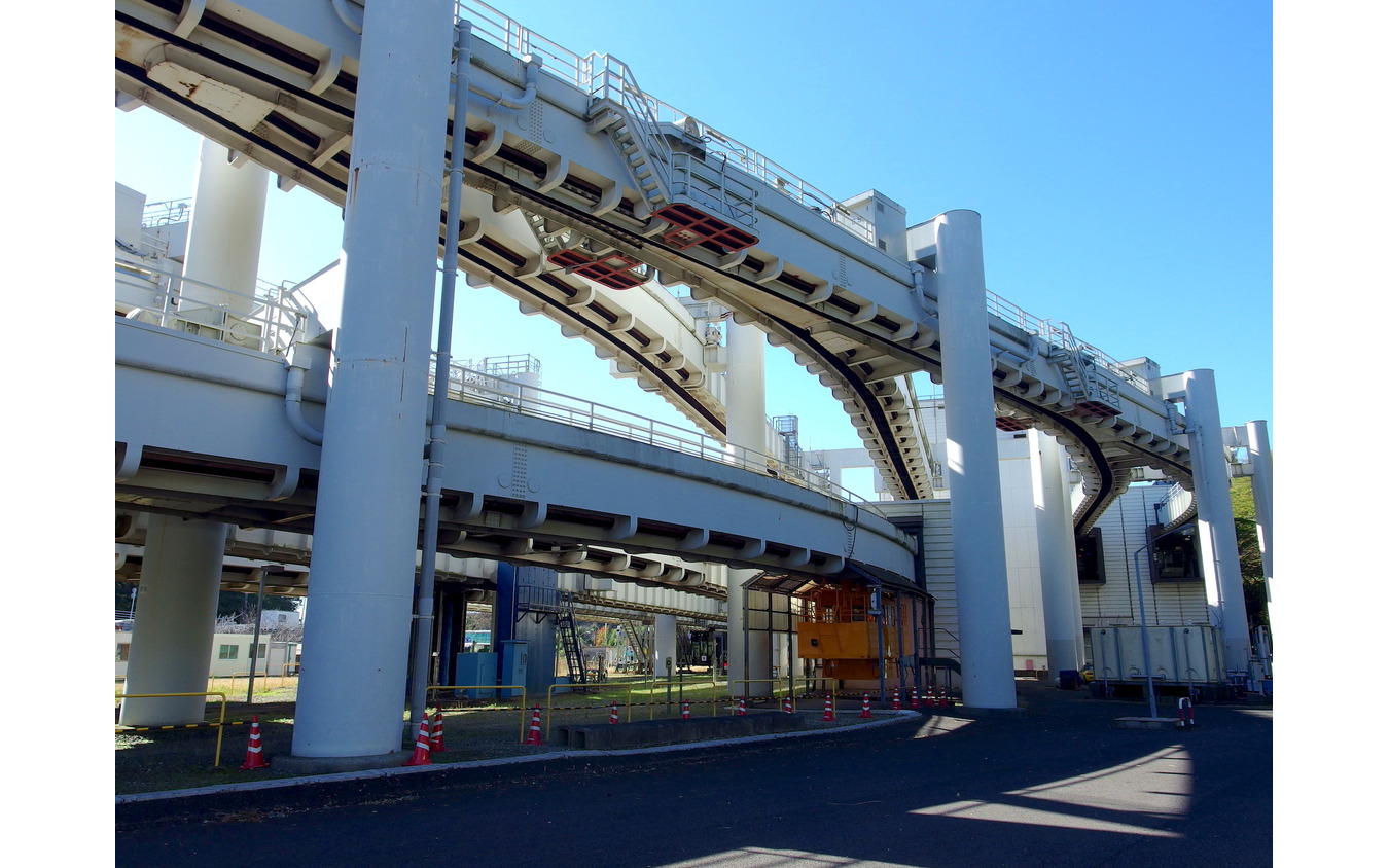 3600形＆アーバンフライヤー0形で行く！　モノレール車両基地見学ツアー