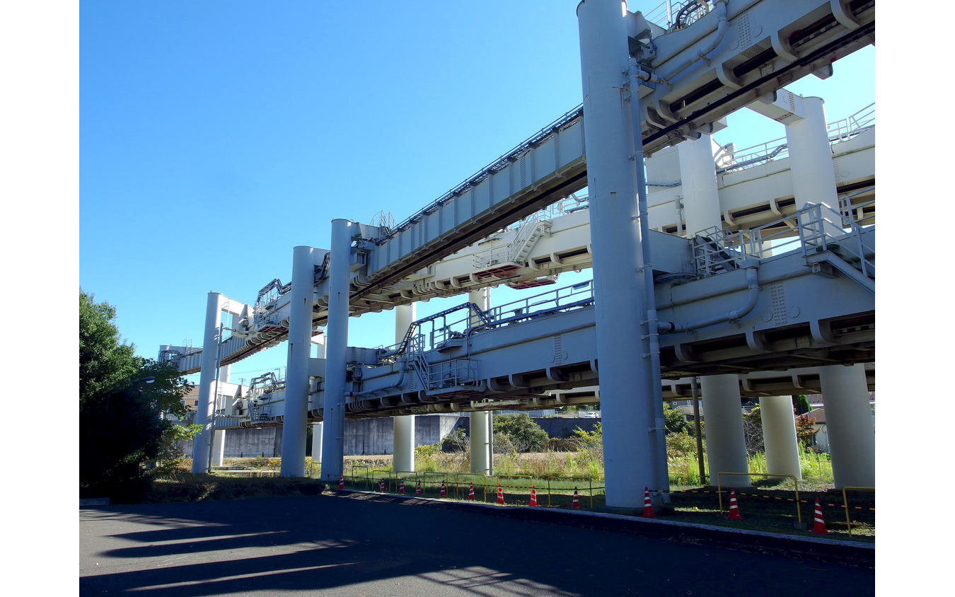 3600形＆アーバンフライヤー0形で行く！　モノレール車両基地見学ツアー