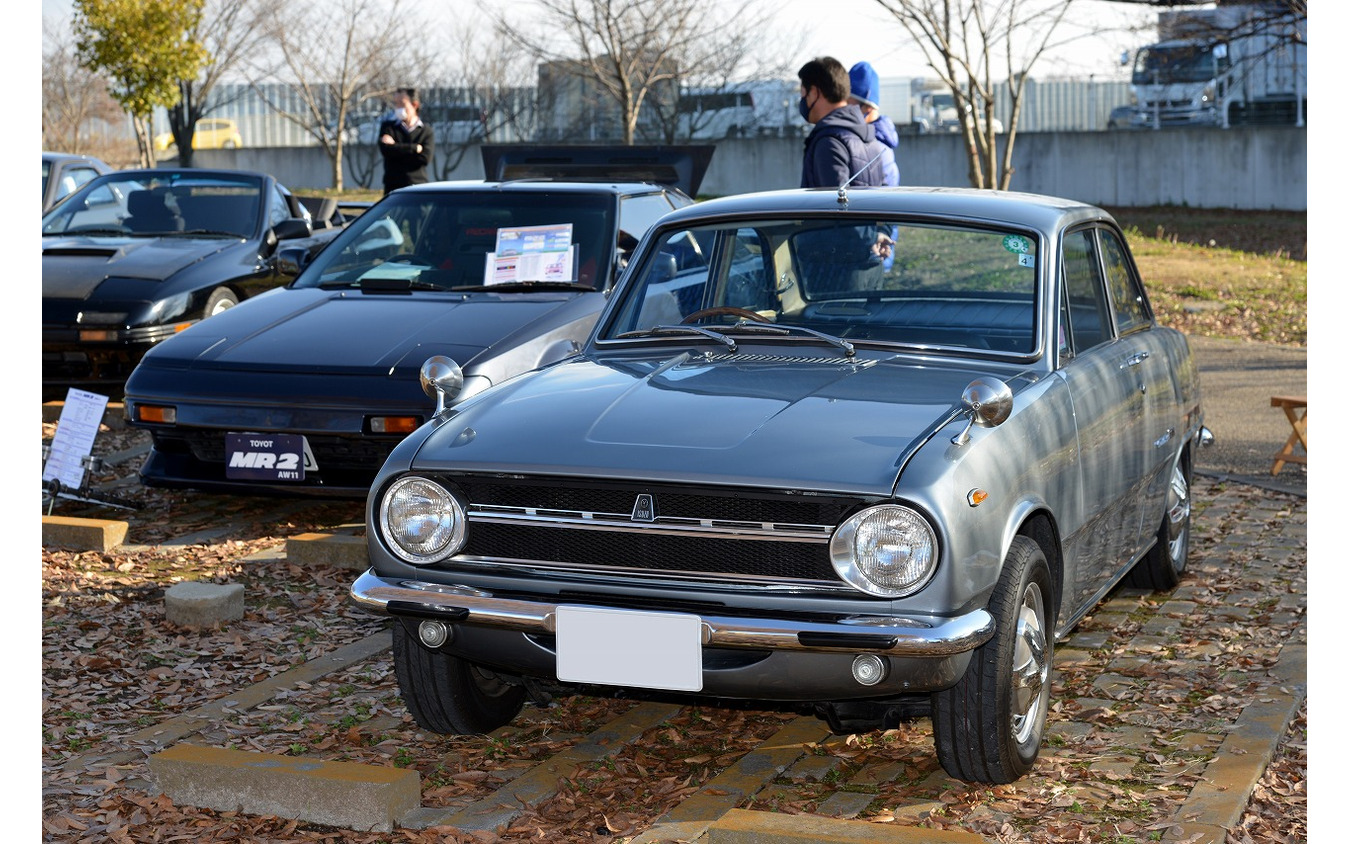 赤 白 緑のクルマでカラフルに 旧車納め クリスマスファイナルクラシックカーミーティング 29枚目の写真 画像 レスポンス Response Jp