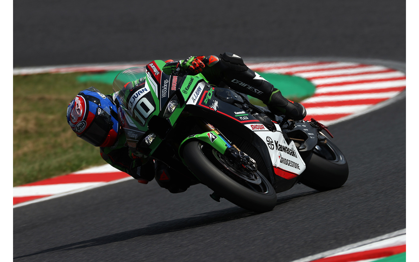 公式予選3番手の#10 Kawasaki Racing Team Suzuka 8H(L・ハスラム/A・ロウズ/J・レイ)