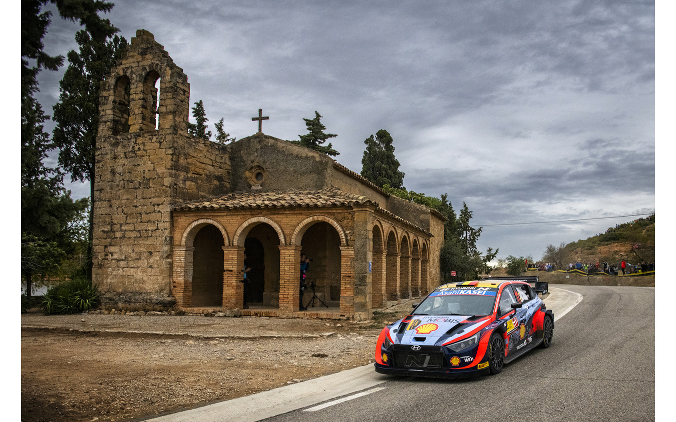 ヒョンデの「i20 N Rally1 HYBRID」（#11 T.ヌービル / スペイン戦2位）。
