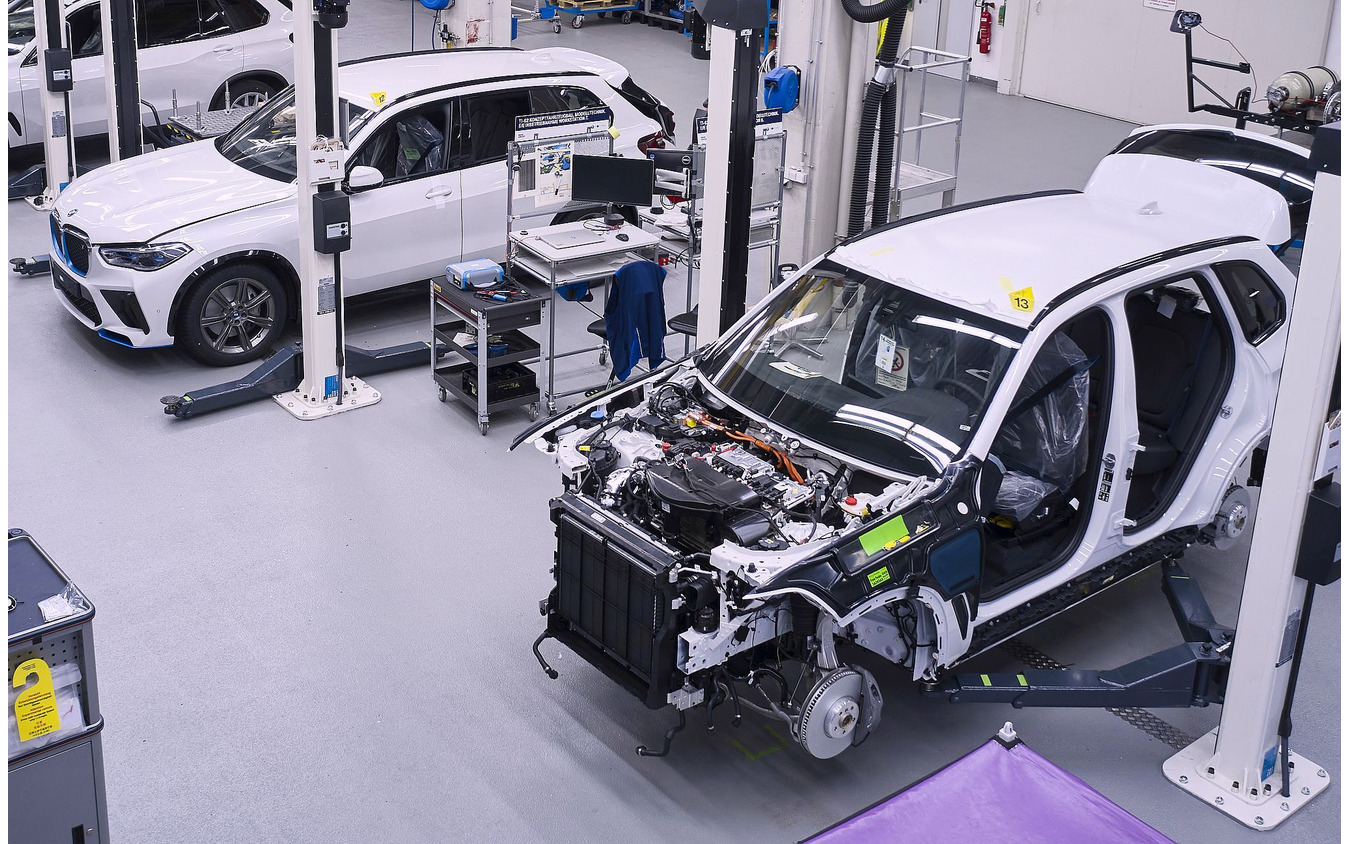 BMWのドイツ・ミュンヘン工場で生産を開始した iX5 ハイドロジェン