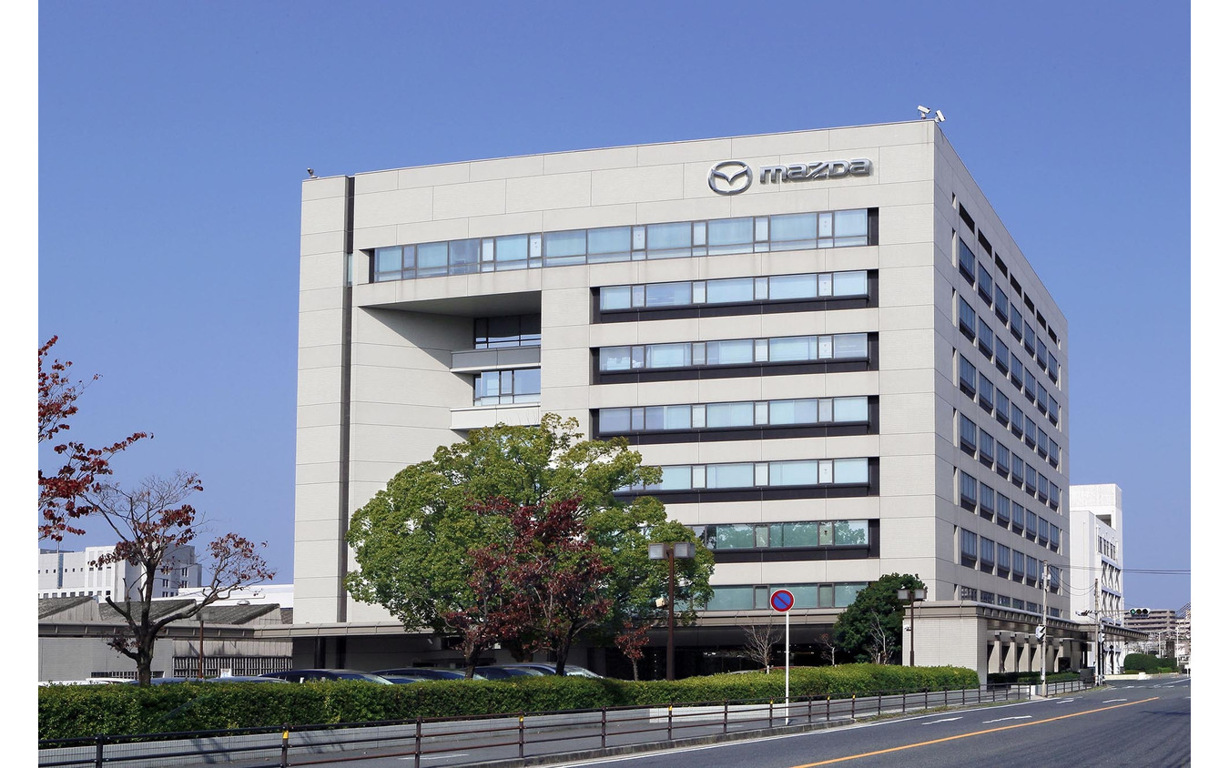 マツダ本社(広島)