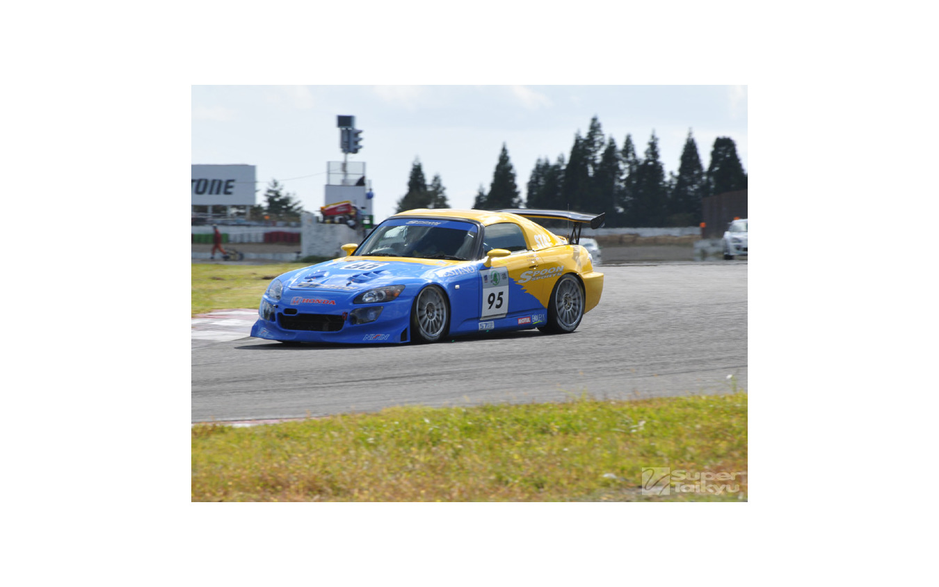 スーパー耐久 第7戦 決勝 Z対決を制したのは10号車の田中哲也組 6枚目の写真 画像 レスポンス Response Jp