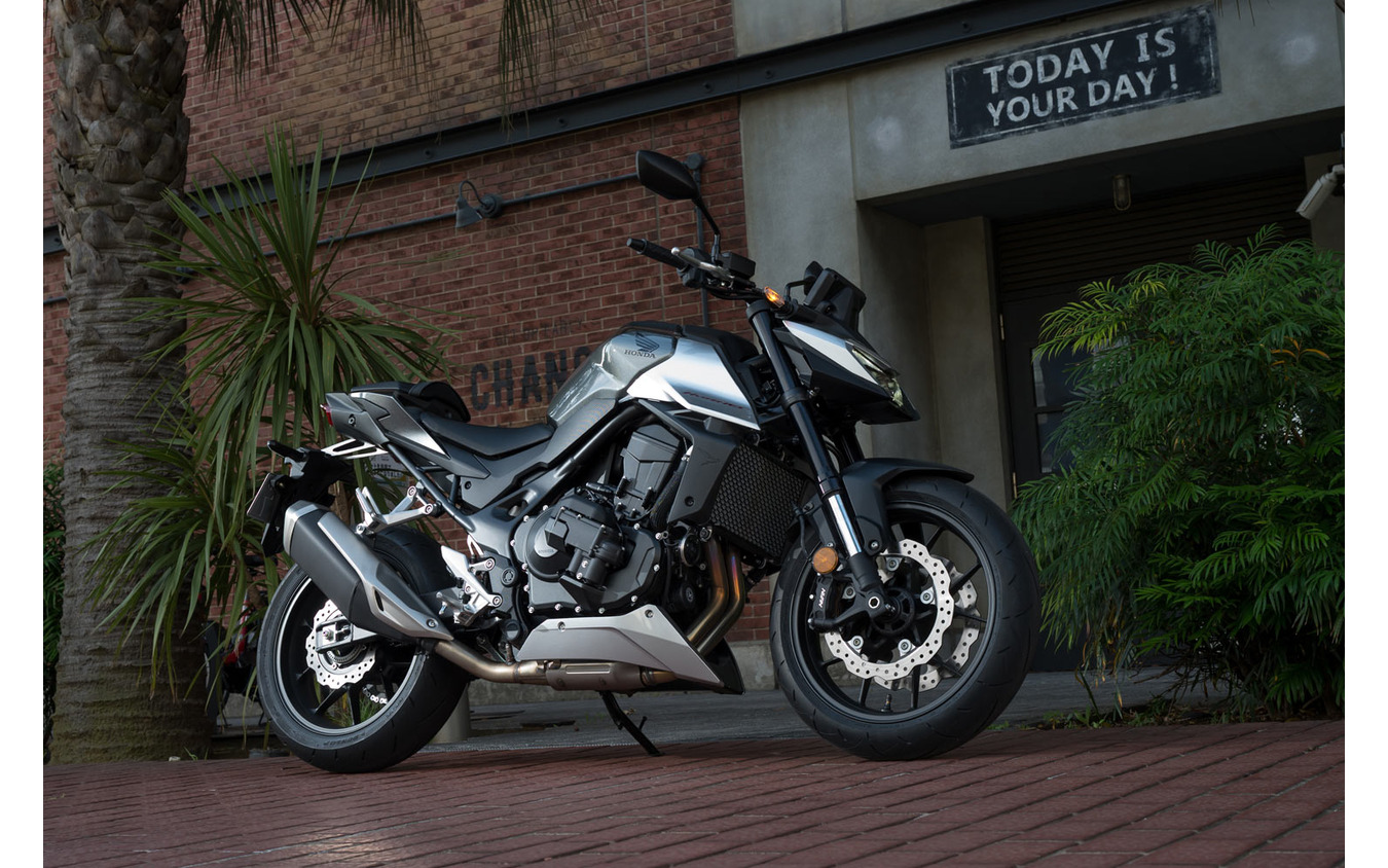 【ホンダ CB750ホーネット 試乗】ナナハン入門車にうってつけ！ 2気筒ストリートファイター×「Eクラッチ」の底力