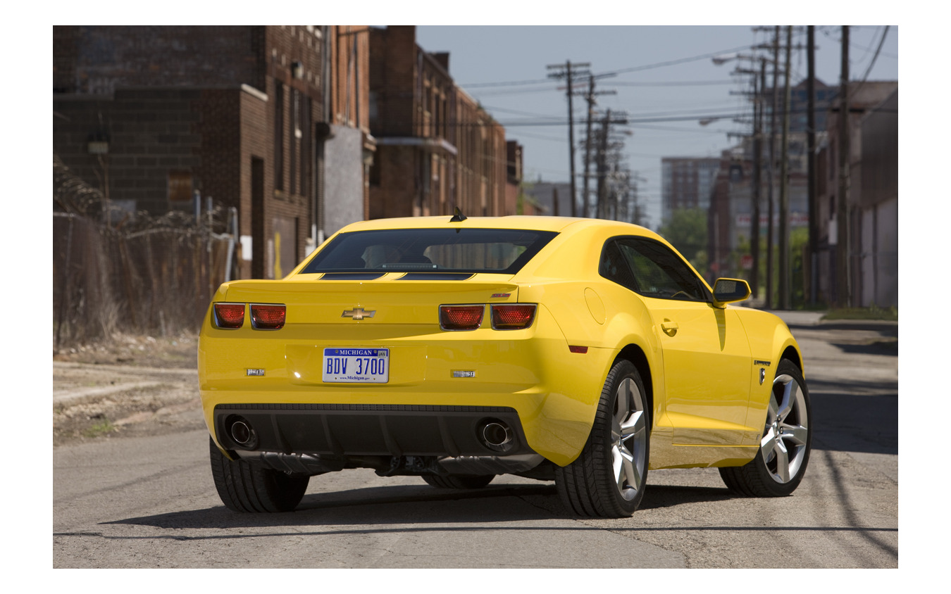 変形は カマロ トランスフォーマー仕様 日本発売 レスポンス Response Jp