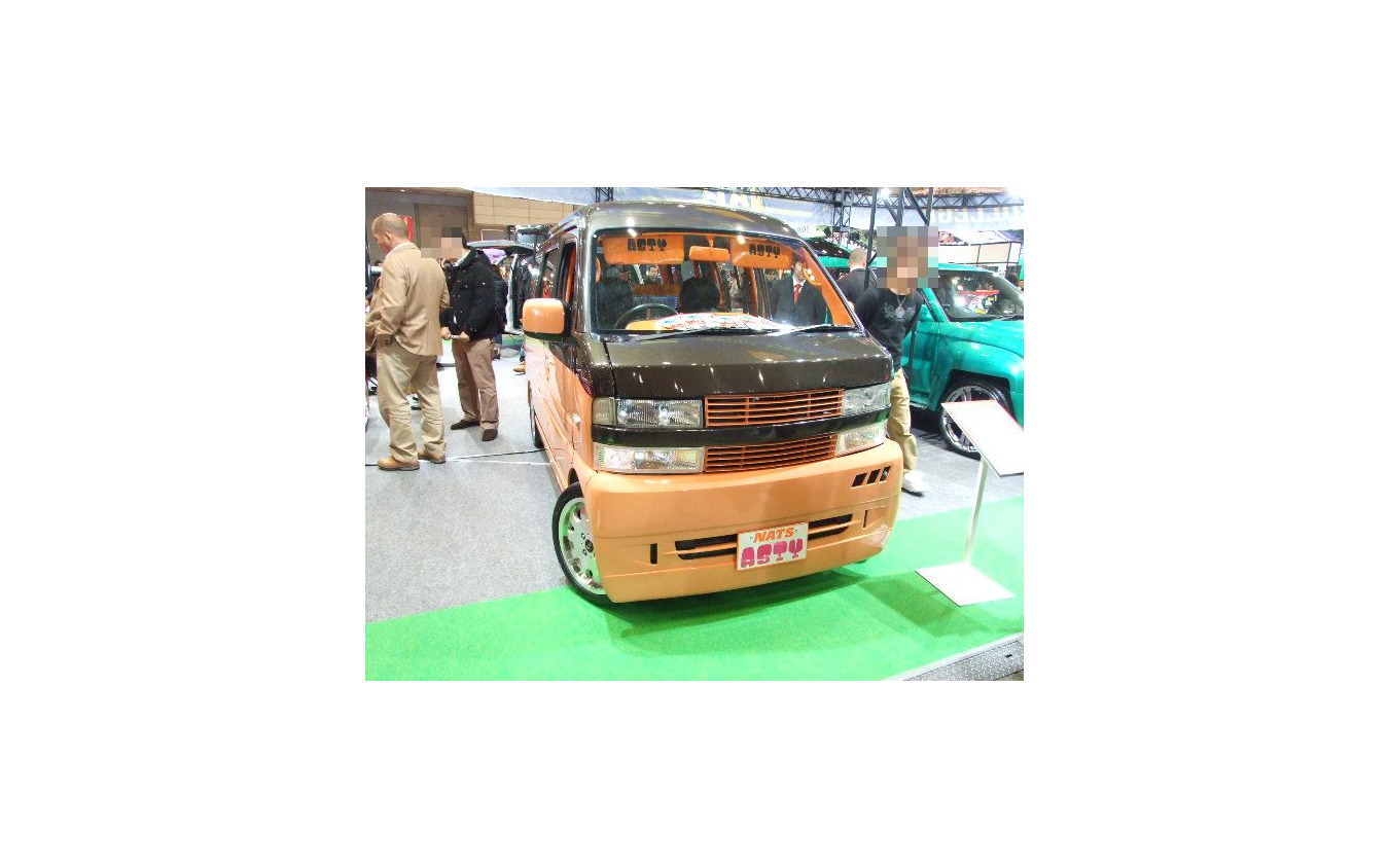 東京オートサロン10 あのアメリカンミニバンが軽自動車サイズに レスポンス Response Jp