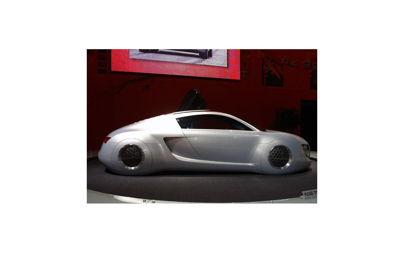 ニューヨークモーターショー04 アウディ Rsqスポーツクーペ アイ ロボット レスポンス Response Jp ニューヨークモーターショー04 アウディ Rsqスポーツクーペ アイ ロボット レスポンス Response Jp