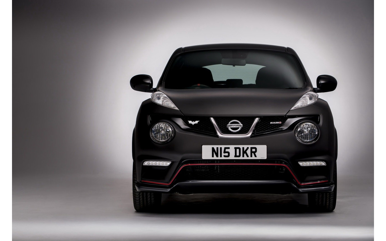 日産ジューク Nismo 黒一色のワンオフモデル バットマン仕様 レスポンス Response Jp 日産ジューク Nismo 黒一色のワンオフモデル バットマン仕様 レスポンス Response Jp