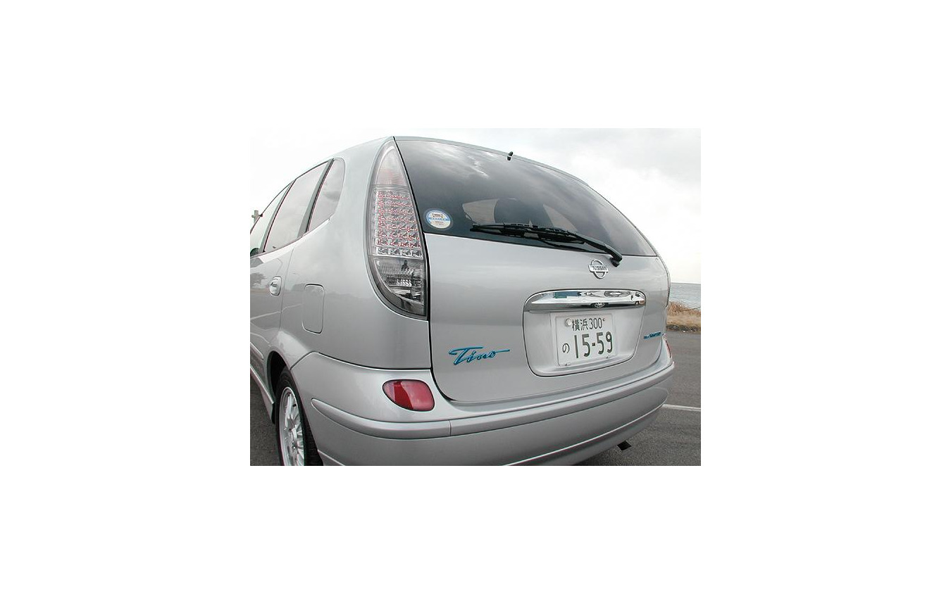 日産 ティーノ ハイブリッド Vol 3 ハイブリッド車世界初のリチウムイオン バッテリーを採用 レスポンス Response Jp