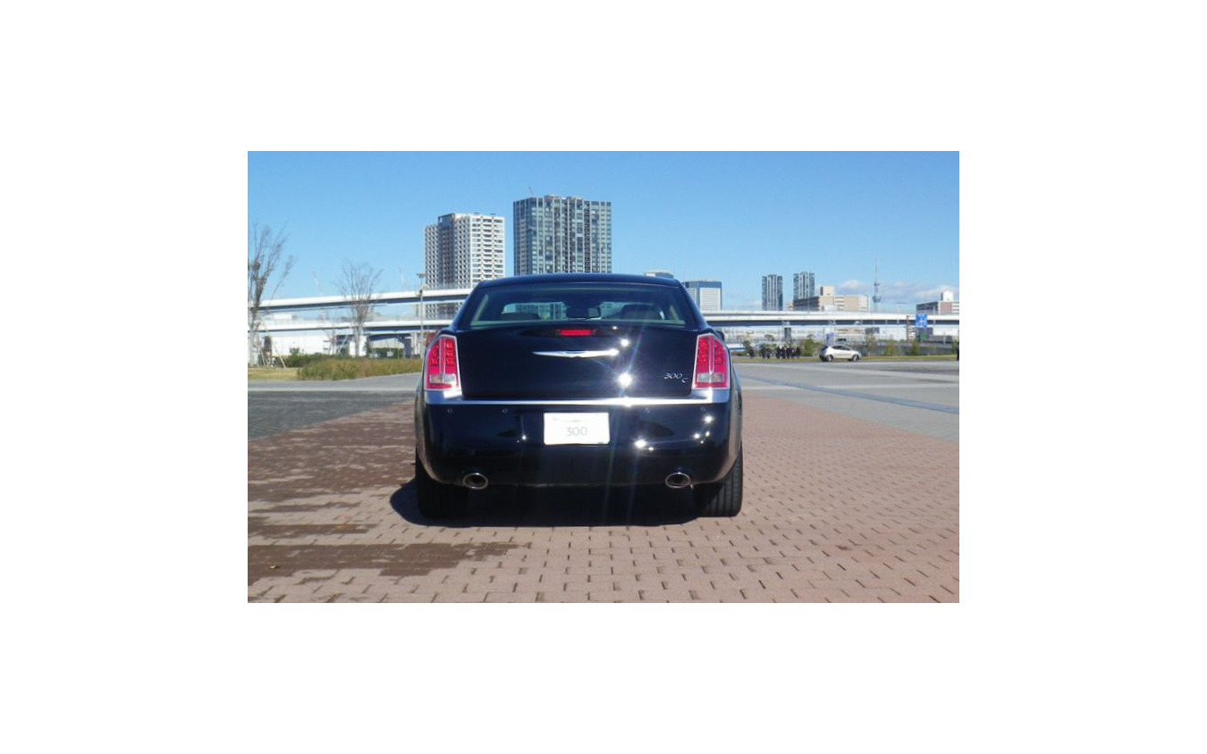 クライスラー 300 試乗 高級車らしさを感じさせるインテリア回り 松下宏 レスポンス Response Jp クライスラー 300 試乗 高級車らしさを感じさせるインテリア回り 松下宏 レスポンス Response Jp