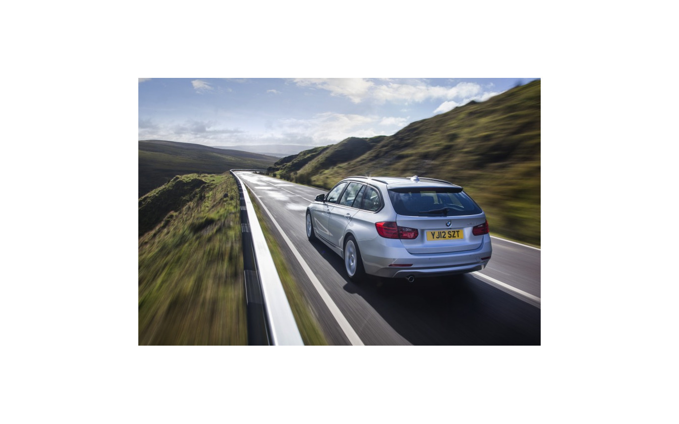 Bmw 3シリーズ ツーリング に右ハンドルの4駆モデルなどを追加 レスポンス Response Jp