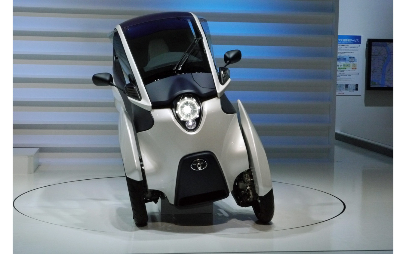 Ceatec13 トヨタ バイクのように走る 3輪小型ev I Road を初披露 レスポンス Response Jp Ceatec13 トヨタ バイクのように走る 3輪小型ev I Road を初披露 レスポンス Response Jp