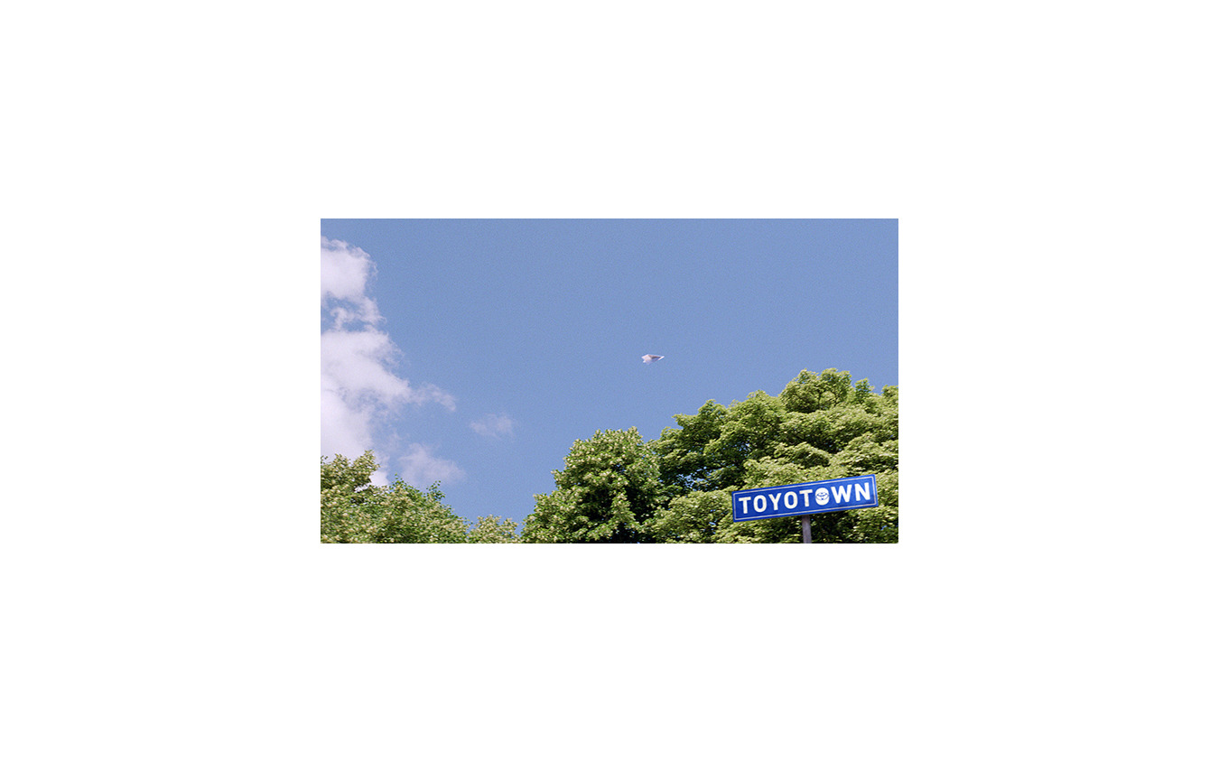 ヒュー ジャックマンと特別色車が彩るトヨタ クラウン 新cm 7月18日から レスポンス Response Jp ヒュー ジャックマンと特別色車が彩るトヨタ クラウン 新cm 7月18日から レスポンス Response Jp