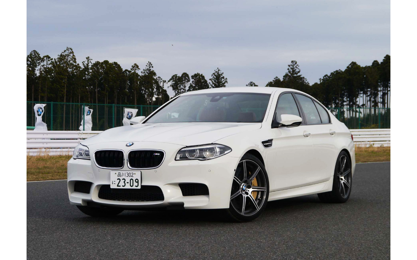 Bmw M5 試乗 噂には聞いていたが この過激さは 化け物 中村孝仁 レスポンス Response Jp