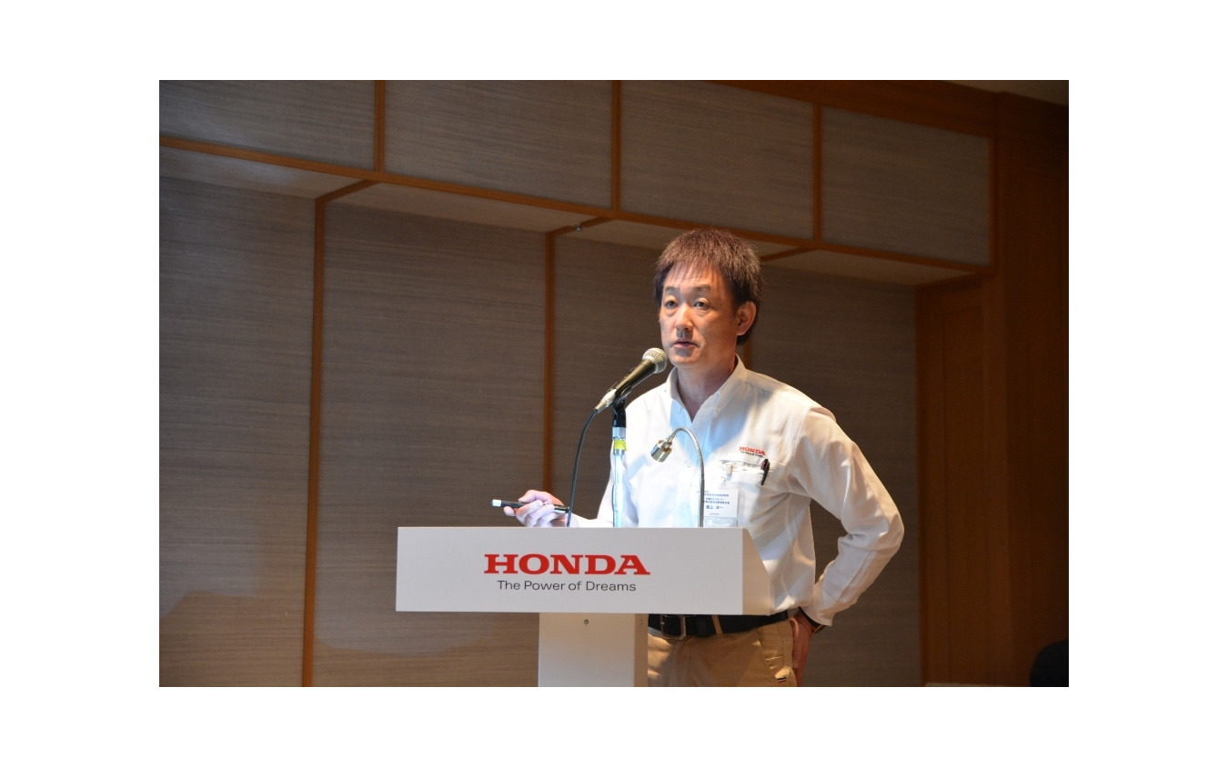 ホンダ ジェイド 発表 なぜ ストリーム の後継ではないのか 開発者に訊いた レスポンス Response Jp ホンダ ジェイド 発表 なぜ ストリーム の後継ではないのか 開発者に訊いた レスポンス Response Jp