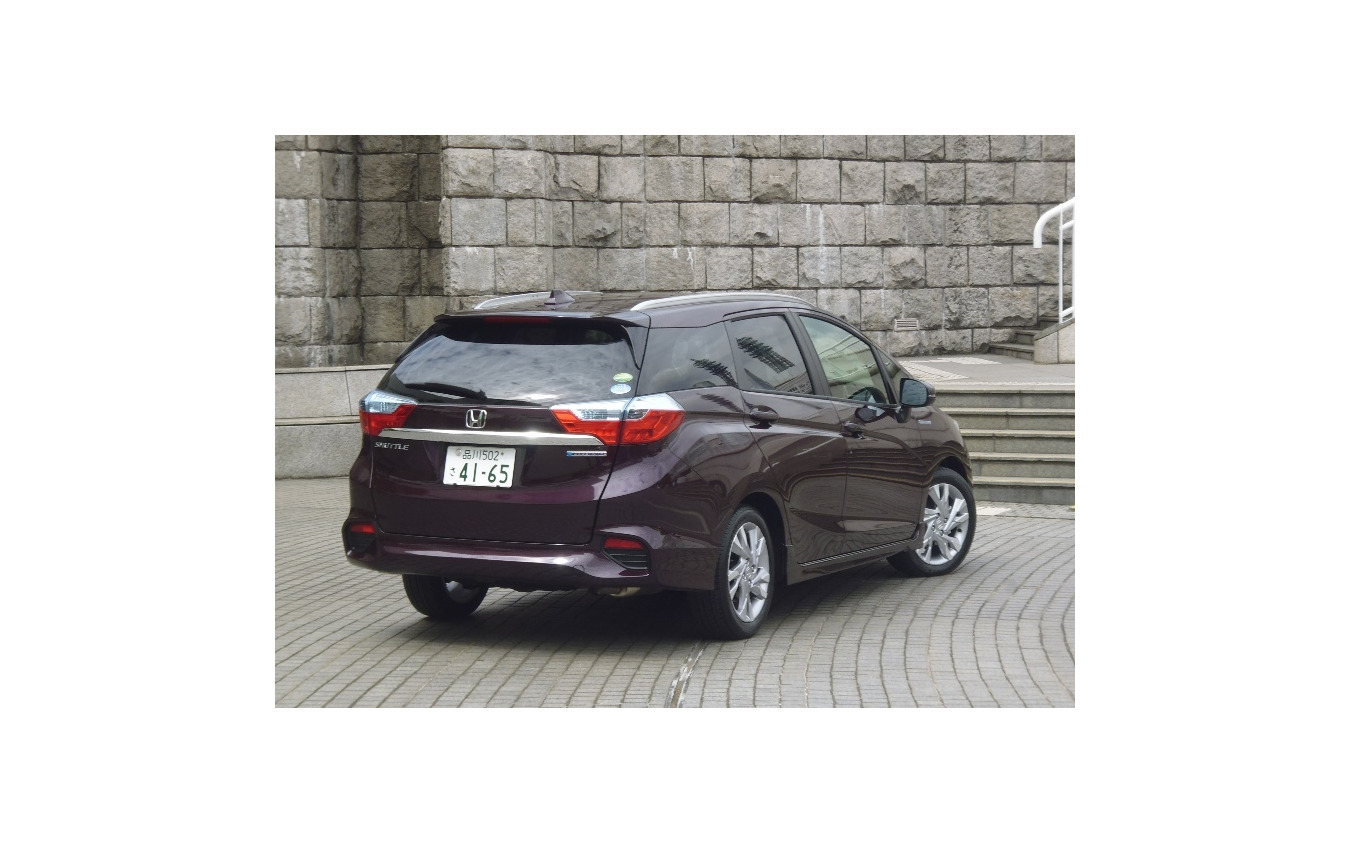 ホンダ シャトル 発売 車中泊性能 最大177cmのフロアに身長1cmの人が寝られる秘密 レスポンス Response Jp ホンダ シャトル 発売 車中泊性能 最大177cmのフロアに身長1cmの人が寝られる秘密 レスポンス Response Jp