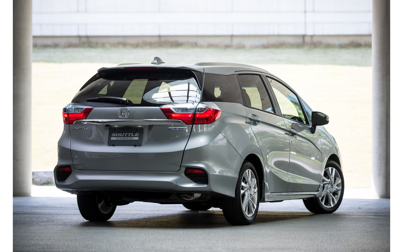 ホンダ シャトル 発売 パッケージング考察 Hvとガソリン車の使い勝手が逆転した レスポンス Response Jp