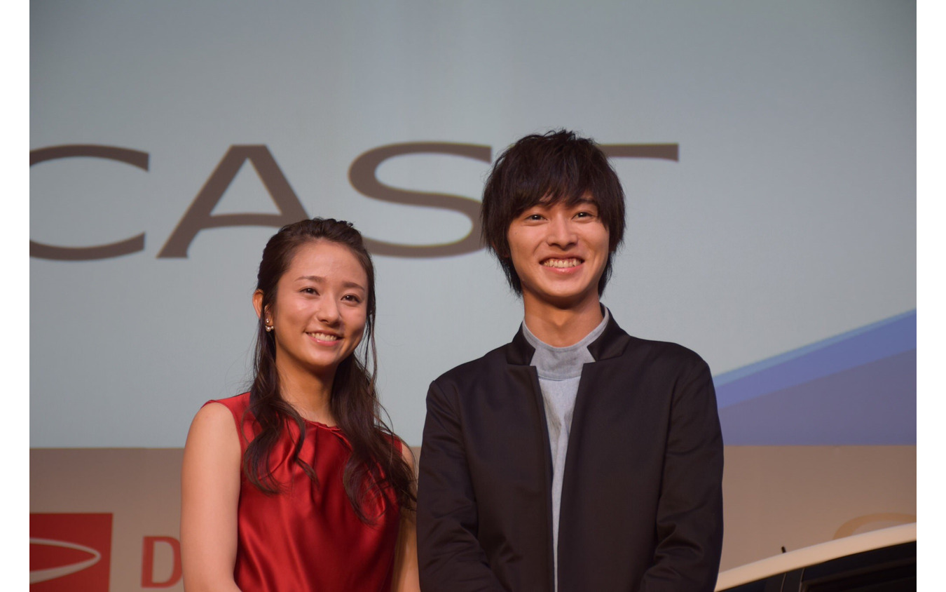ダイハツ キャスト 発売 山崎賢人が海中ポストに入れた手紙の宛名は レスポンス Response Jp ダイハツ キャスト 発売 山崎賢人が海中ポストに入れた手紙の宛名は レスポンス Response Jp