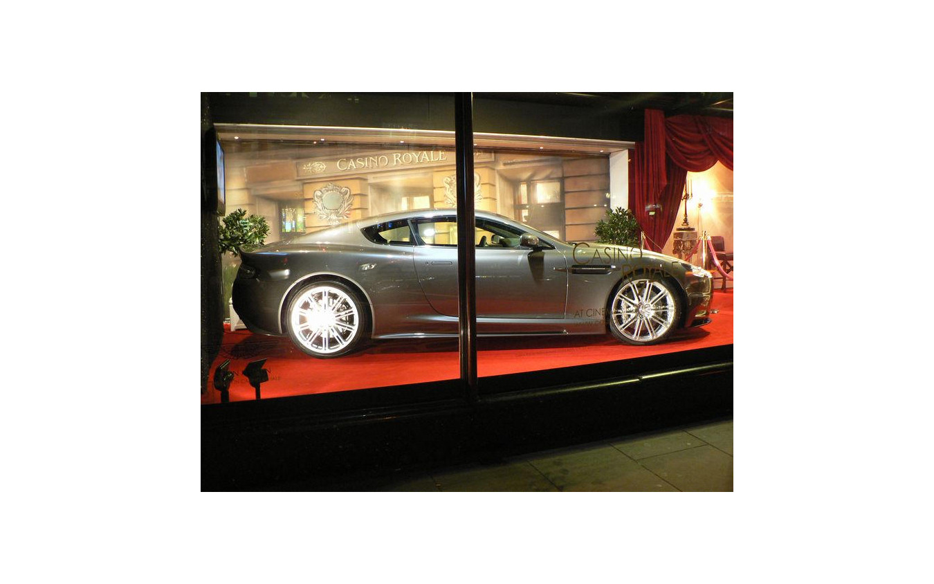007 カジノロワイヤル カースタントがギネスブックに レスポンス Response Jp 007 カジノロワイヤル カースタントがギネスブックに レスポンス Response Jp