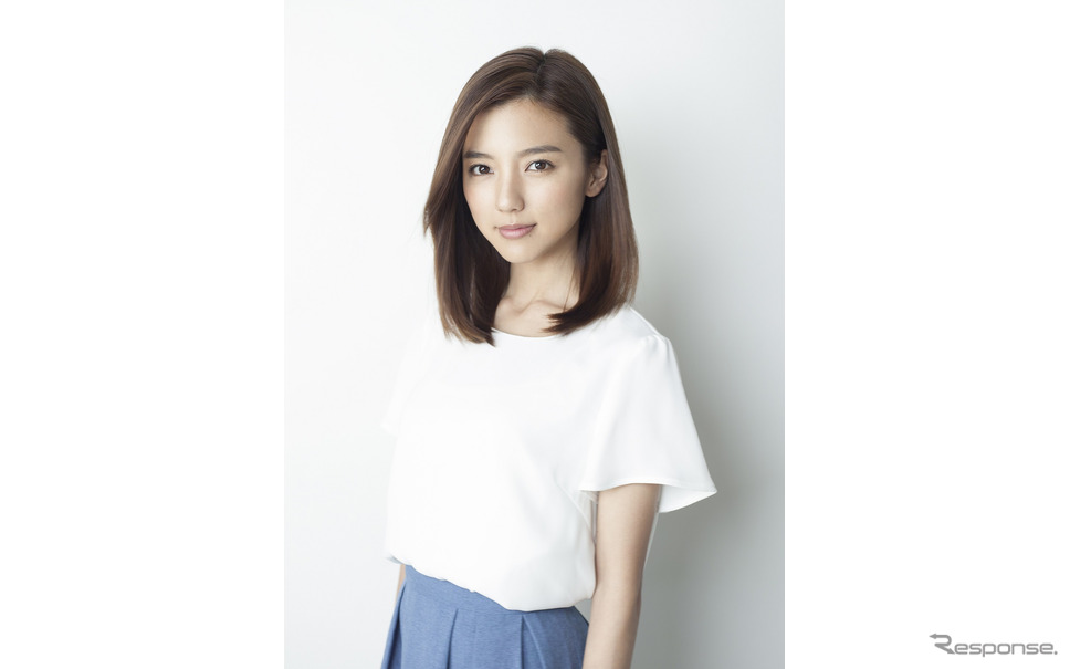 女優の真野恵里菜がガリバーの新cmに起用される レスポンス Response Jp
