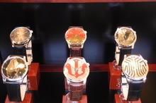 【デザイン東京16】越前蒔絵のウルトラマン時計、伝統工芸士が文字盤を作成…サンユー