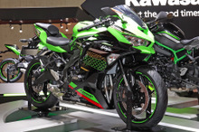 カワサキ Ninja ZX-25R の衝撃！ 250cc唯一の4気筒エンジン搭載…東京モーターショー2019［詳細画像］