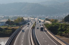 高速道路での「あおり運転」　2019年の検挙数16％増　警察庁