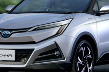 トヨタ『C-HR』モデルチェンジは2023年秋!? 新ハイブリッド4WDにBEVも