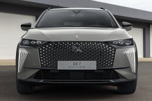 DS 7クロスバック 改良新型、新グリルで表情一新…欧州発表