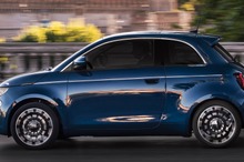 アバルト 500 新型、EVのフィアット『500e』がベース…11月22日実車発表予定