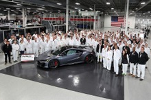 NSX 生産終了、ハイブリッドスーパーカー6年の歴史に幕…最終版「タイプS」ラインオフ