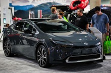 トヨタ プリウス PHEV 新型、米国仕様はEVモード40km…ロサンゼルスモーターショー2022