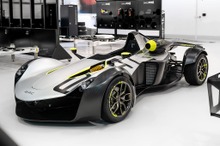 1名乗り軽量スポーツカー『Mono』、重さ555kg…150台目を納車