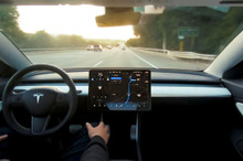 テスラ 36万台を「リコール」…自動運転で事故の懸念、OTAアップデートで対応