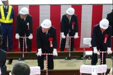 着工から11年、北陸新幹線・金沢-敦賀間のレールがすべて繋がる　5月27日に締結式