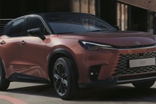 レクサスの小型SUV『LBX』、予約を欧州で開始…納車は2024年3月から